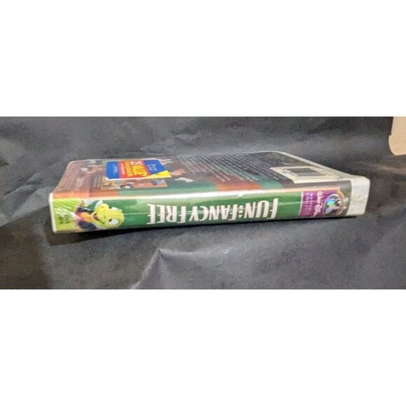Walt Disney's Masterpiece Fun & Fancy Free VHS Limited Edition - Picture 3 of 7